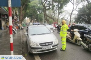 Nhận diện ‘taxi dù’ trên đường phố Hà Nội